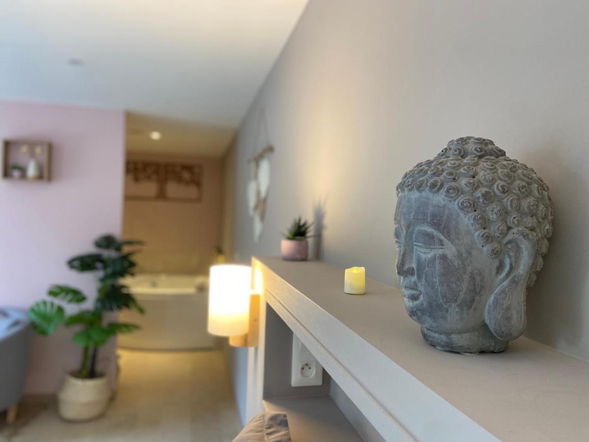 Au Fil De L'O Bed & Breakfast Bisseuil Екстериор снимка