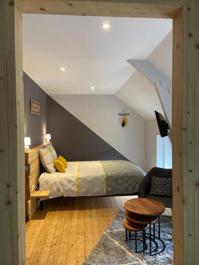 Au Fil De L'O Bed & Breakfast Bisseuil Екстериор снимка