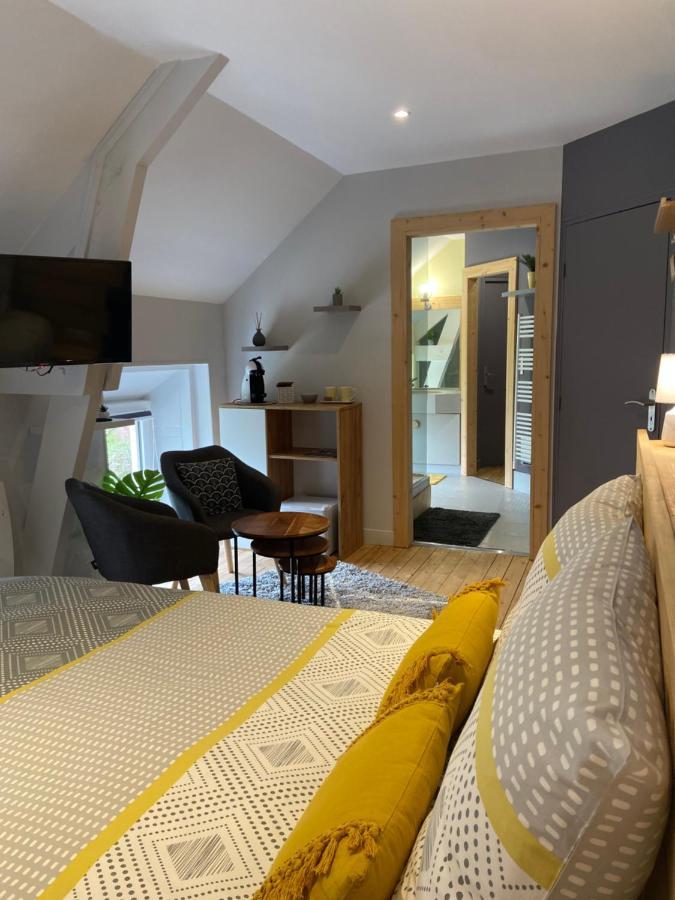 Au Fil De L'O Bed & Breakfast Bisseuil Екстериор снимка