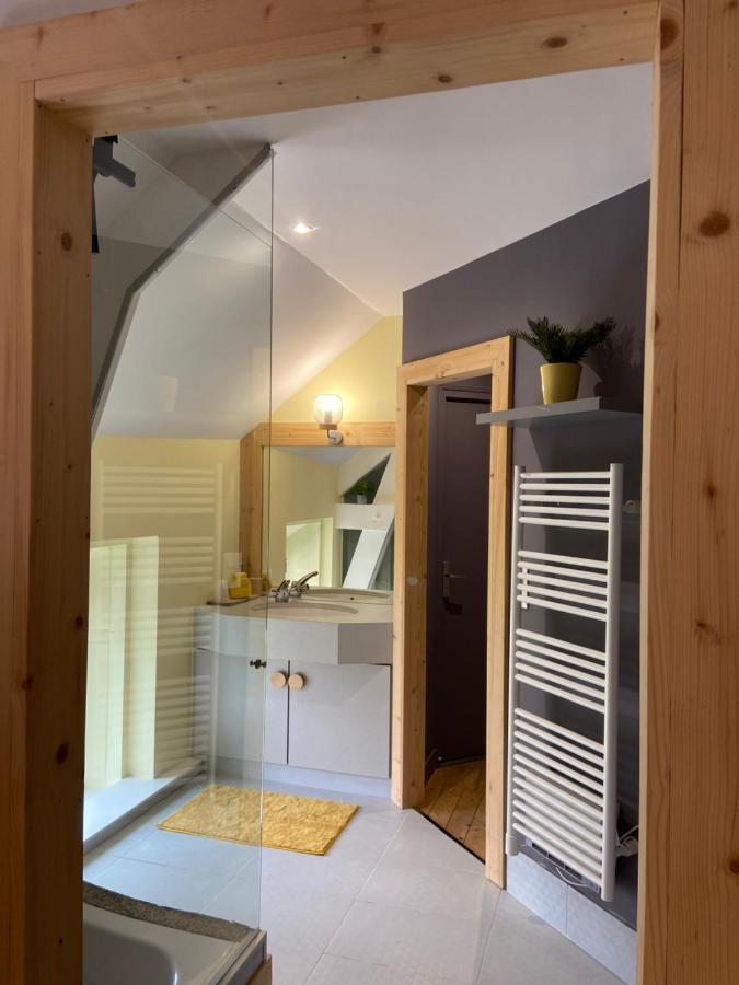 Au Fil De L'O Bed & Breakfast Bisseuil Екстериор снимка